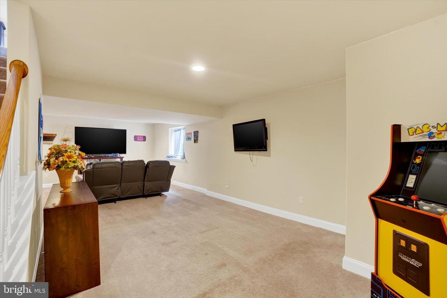 255 Andrew Drive photo 20