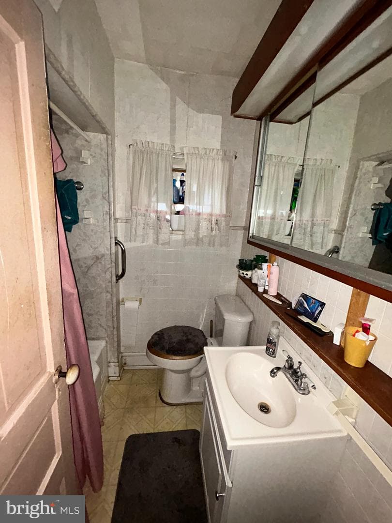 651 Country Club Road photo 11