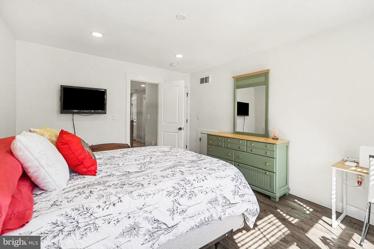 545 Pleasant View Road photo 27