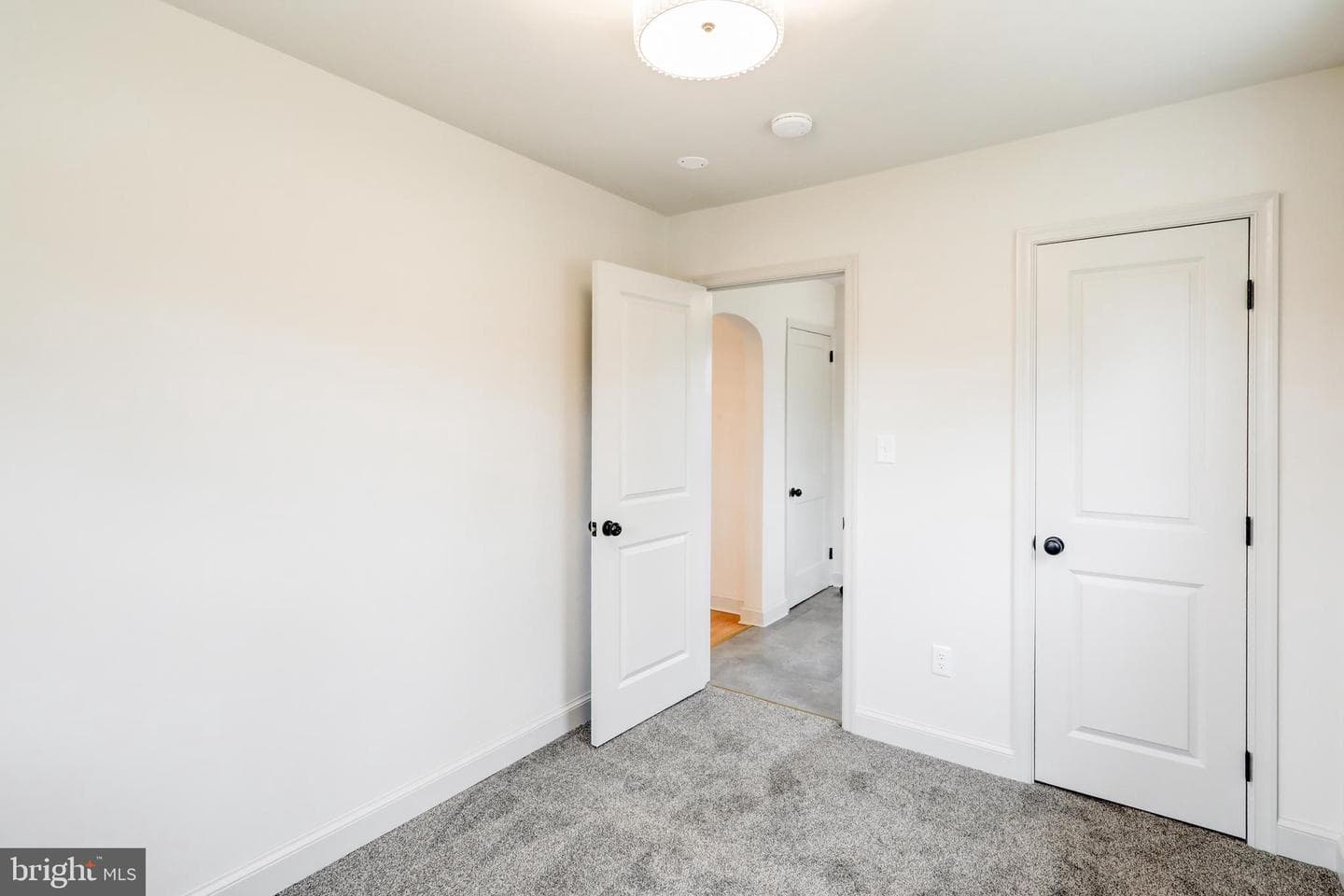 2333 Loucks Road photo 12
