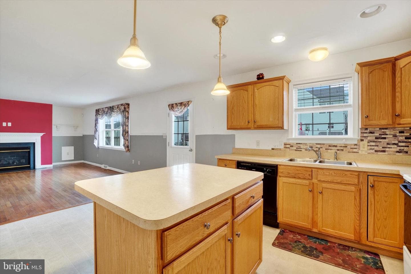 590 Thomas Armor Drive photo 7