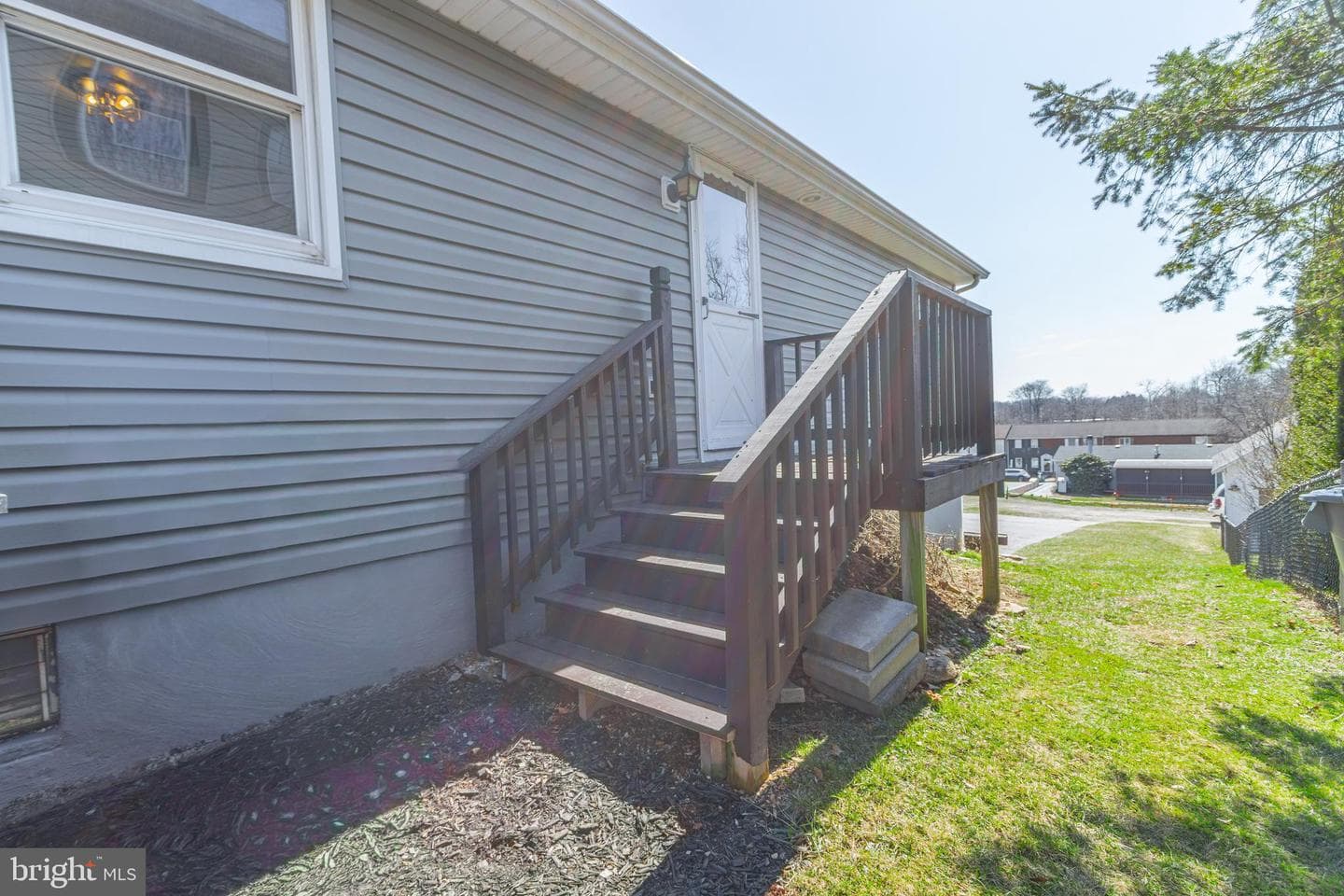 282 E Broadway photo 34
