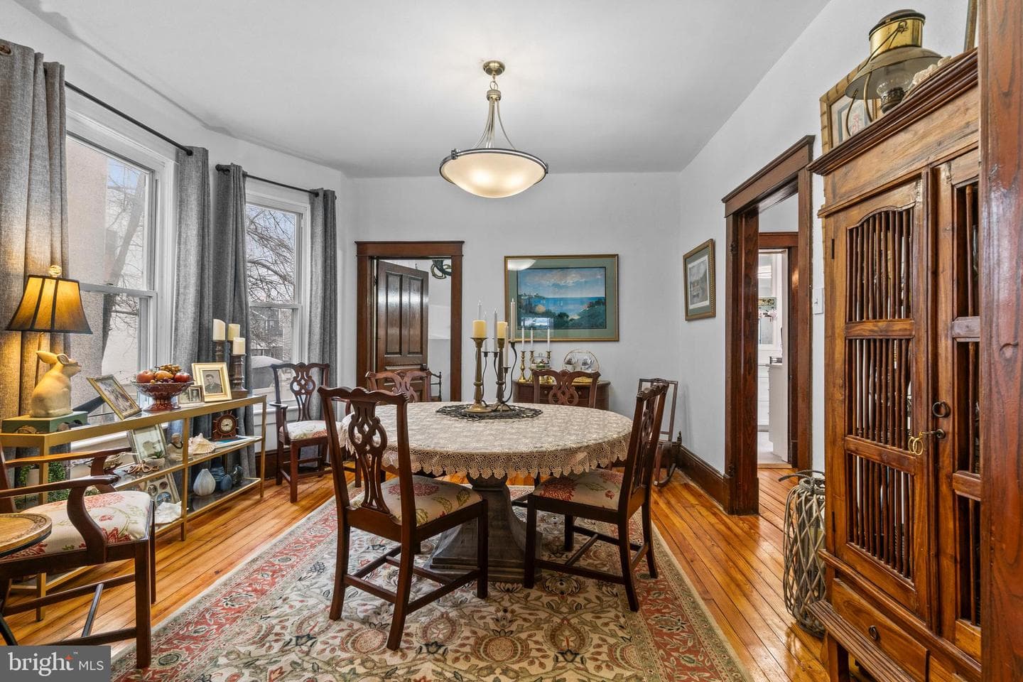 25 E Franklin Street photo 10