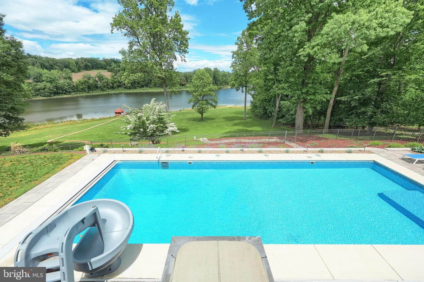174 Springhouse Ln photo 14