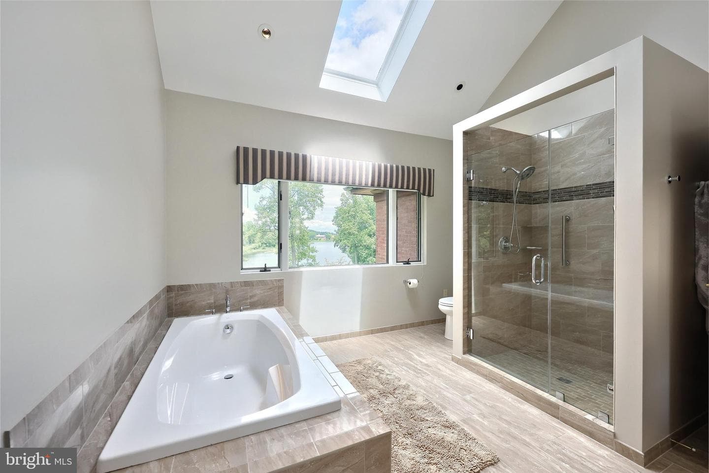174 Springhouse Ln photo 39