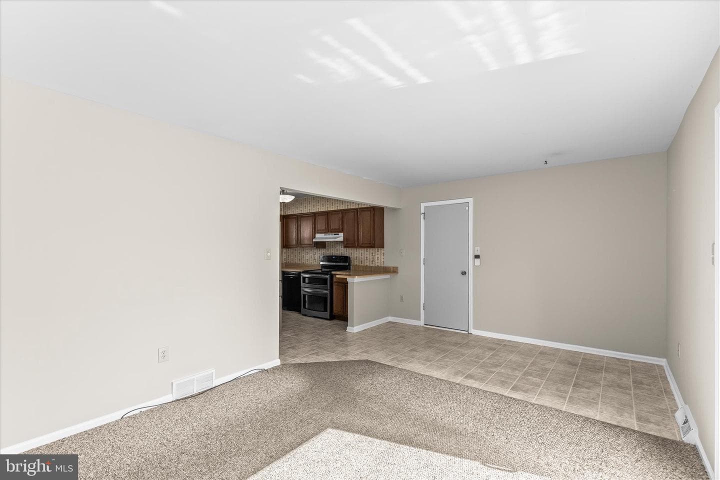 686 Cortland Drive photo 14