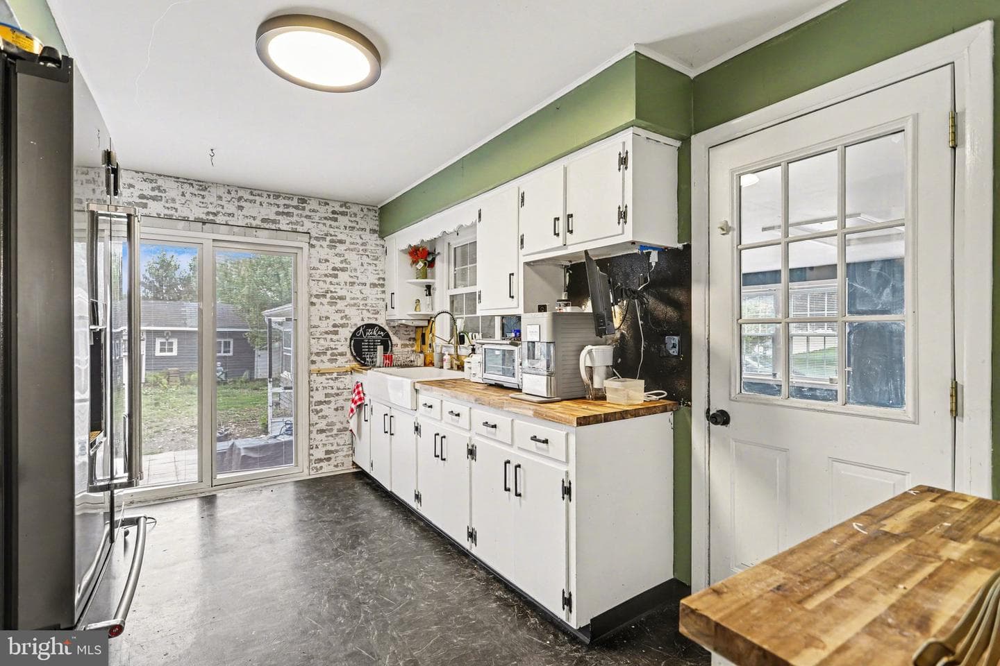212 Barcroft Road photo 7