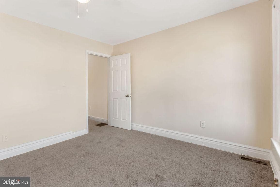 211 Fulton Street photo 13