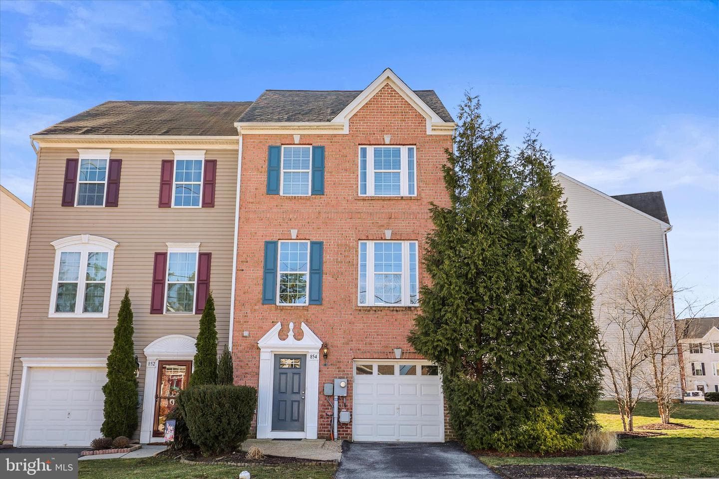 854 Blossom Drive photo 1