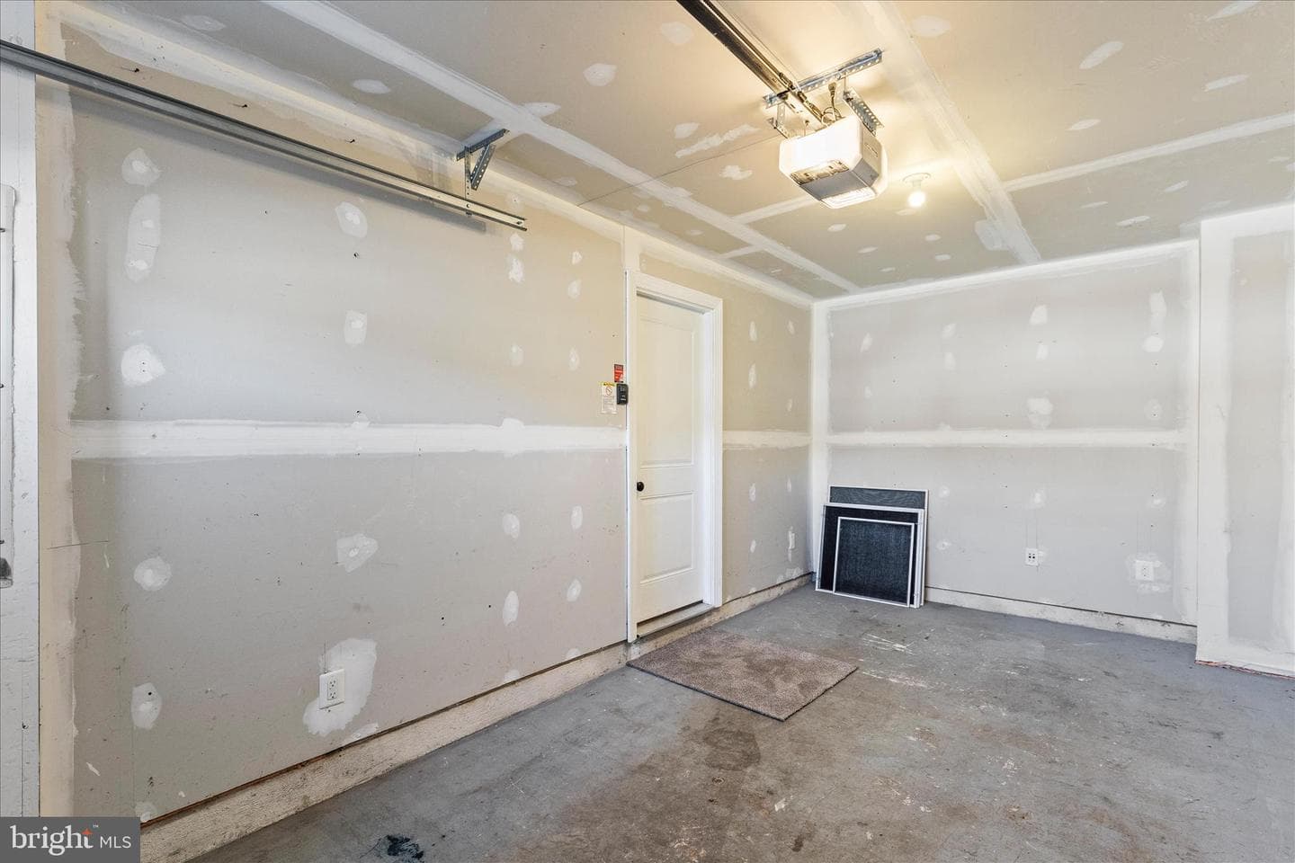854 Blossom Drive photo 31