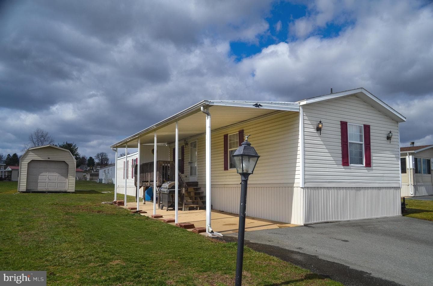 252 James Way photo 4