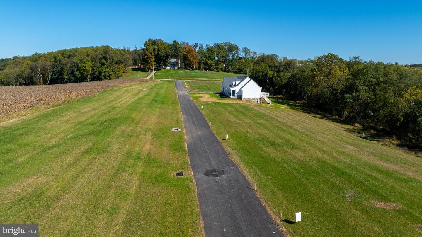 Lot 10 Savannah Model Harambe Overlook photo 3