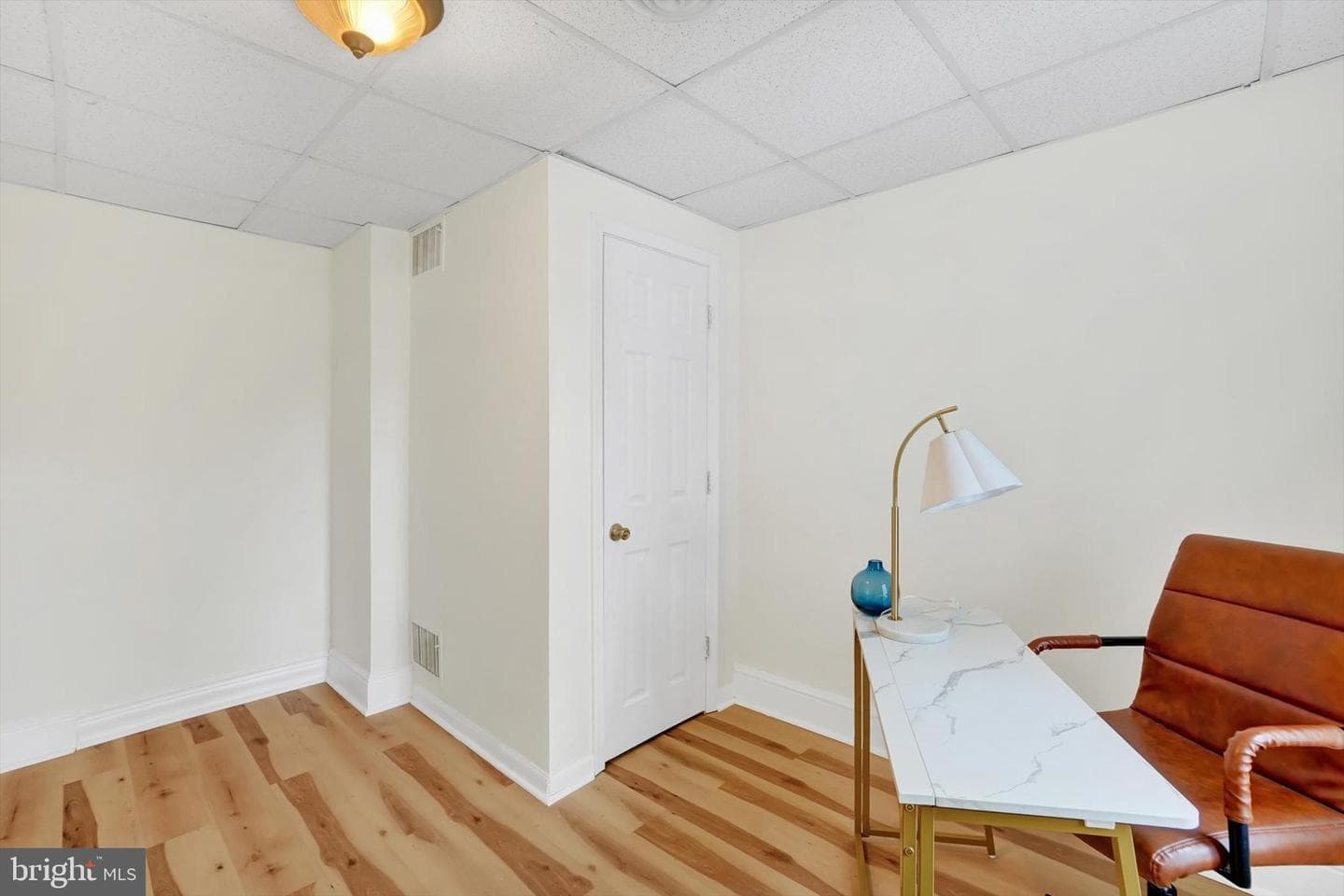 1147 E King Street photo 16