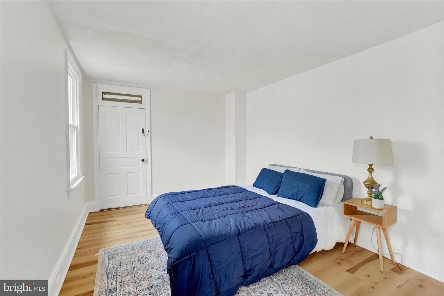 1147 E King Street photo 17