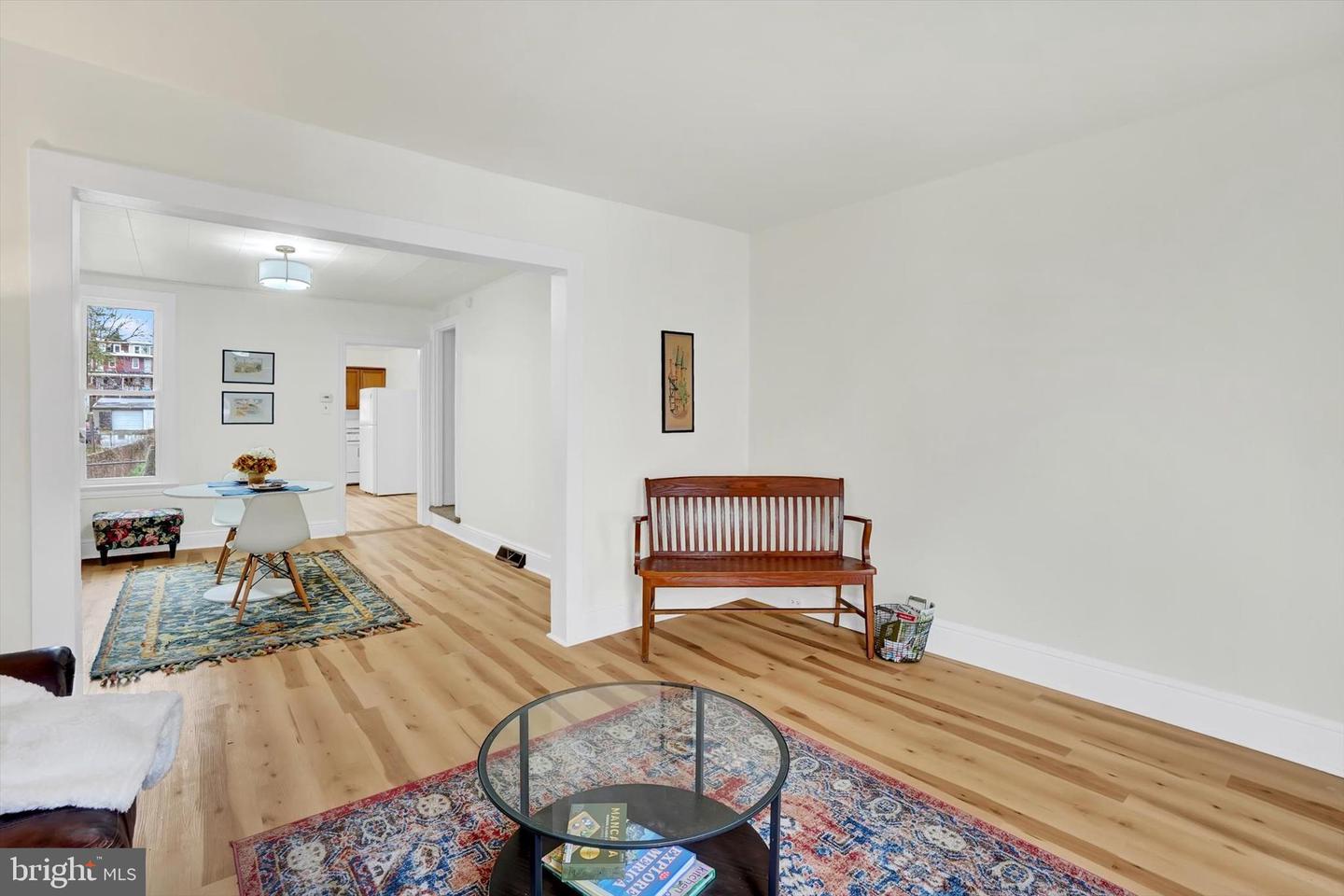 1147 E King Street photo 5
