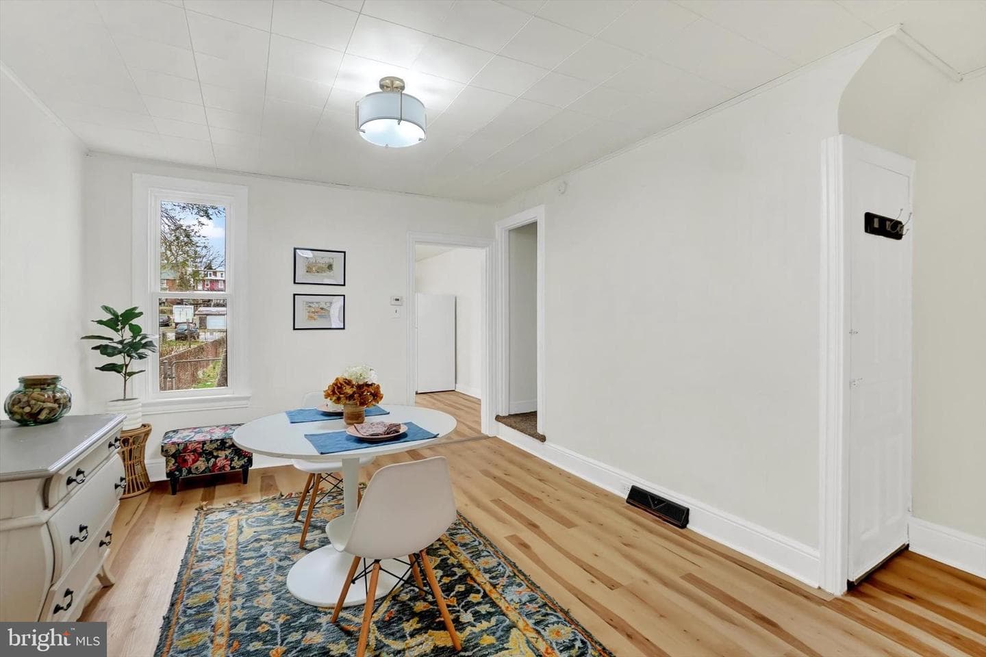 1147 E King Street photo 8