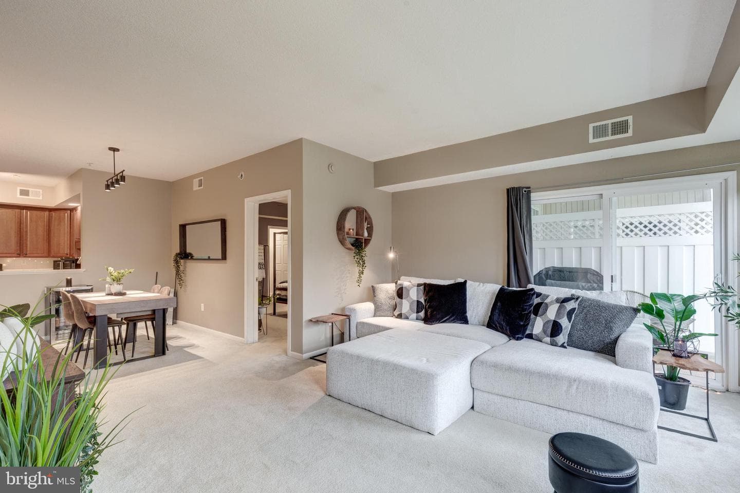 304 N Marshview Road #304 photo 4