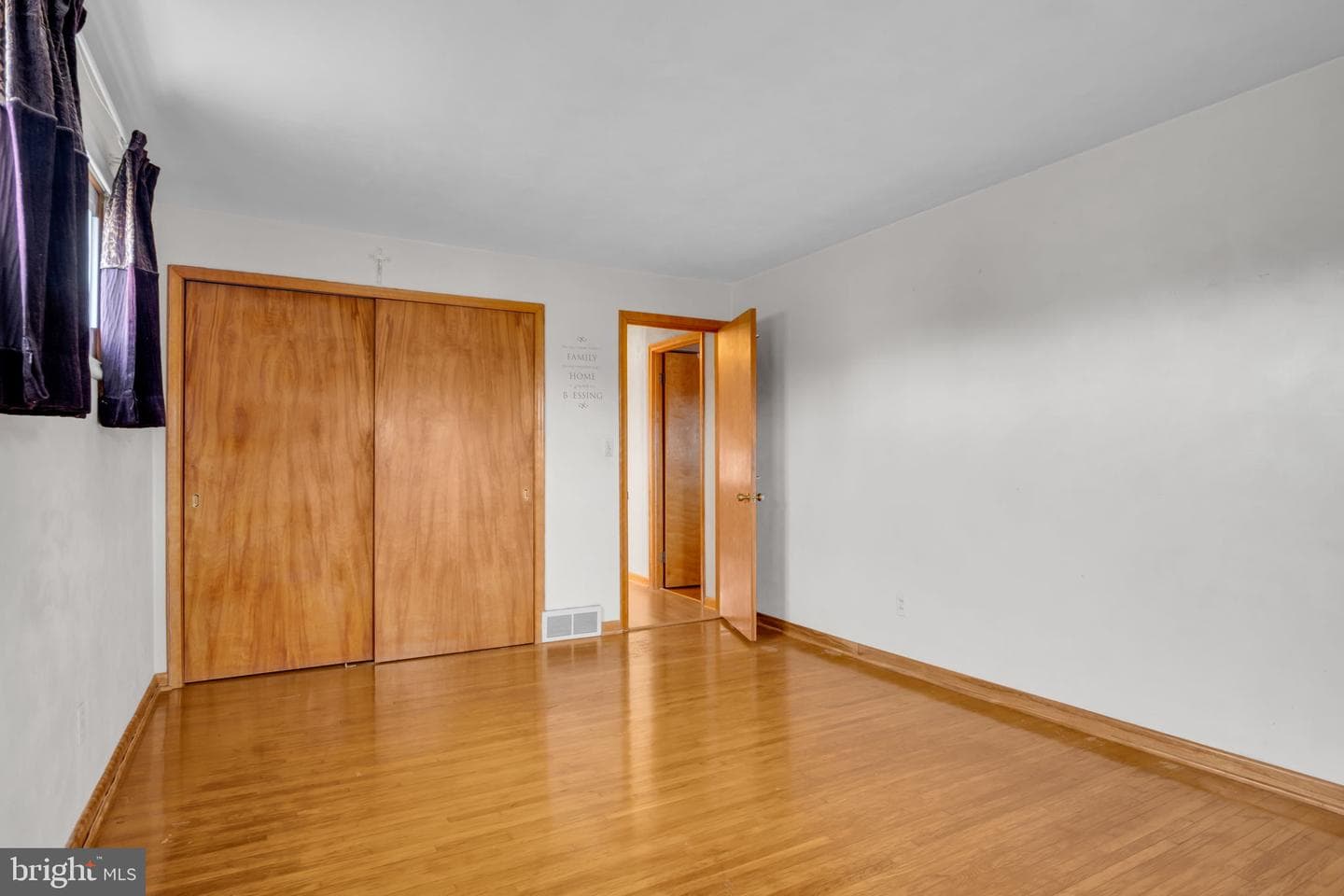 301 E Elm Avenue photo 16