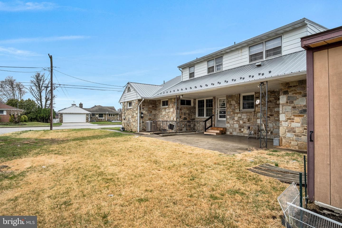 301 E Elm Avenue photo 45