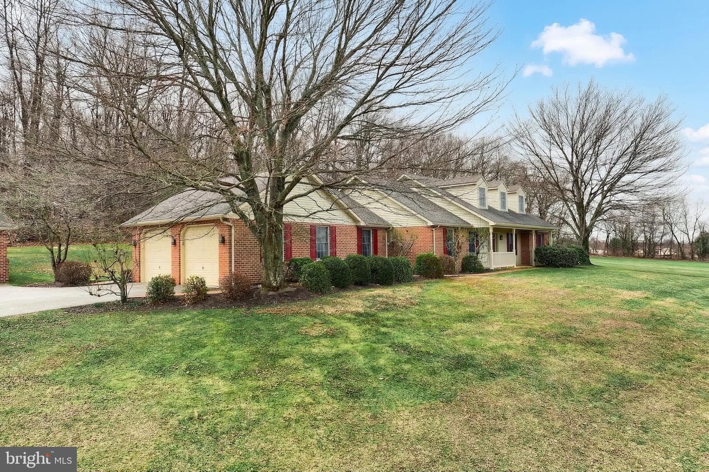 800 Kendale Road photo 2