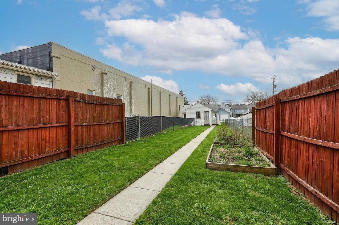 583 Mcallister Street photo 27