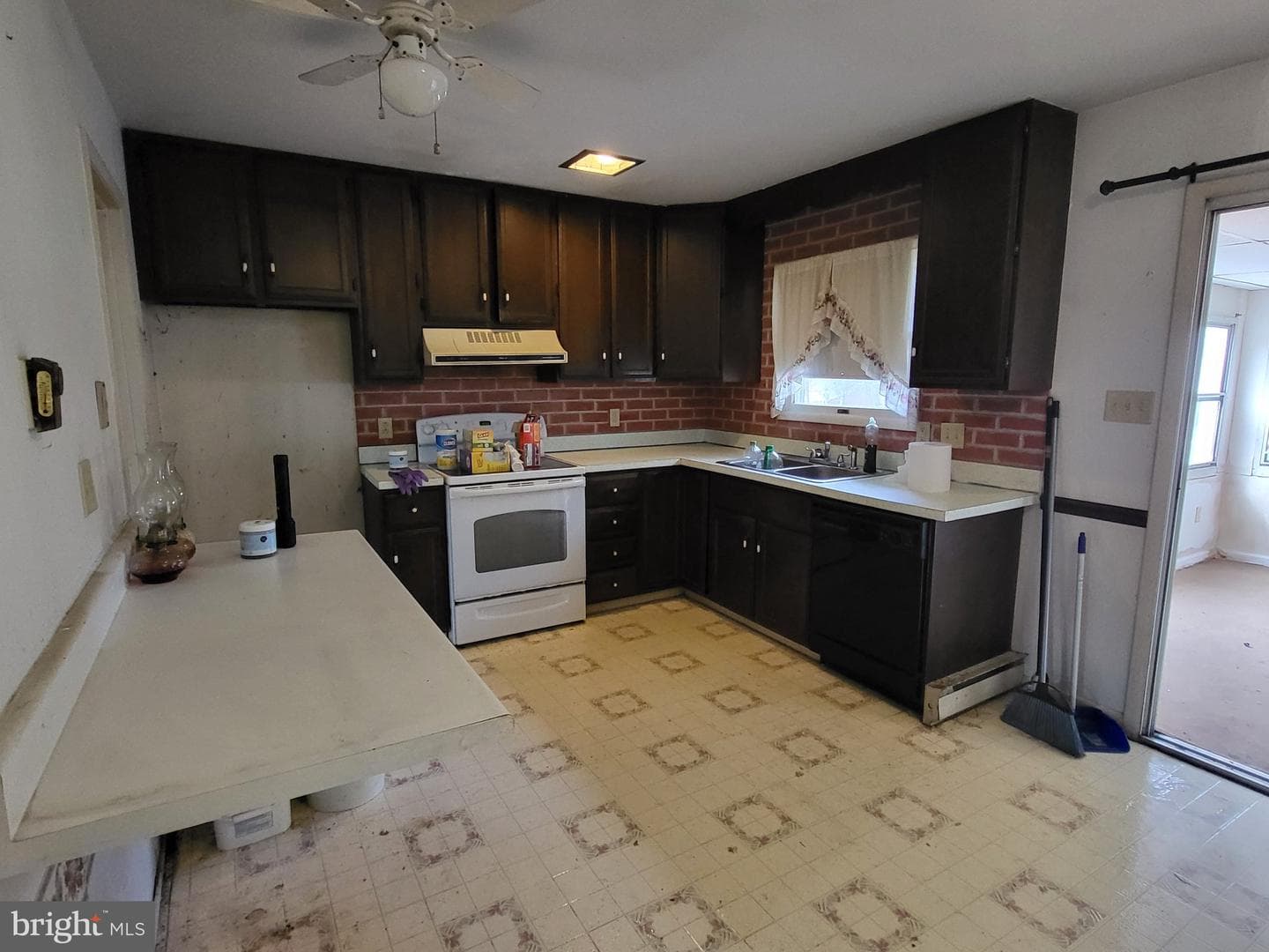 707 Wyndamere Road photo 7