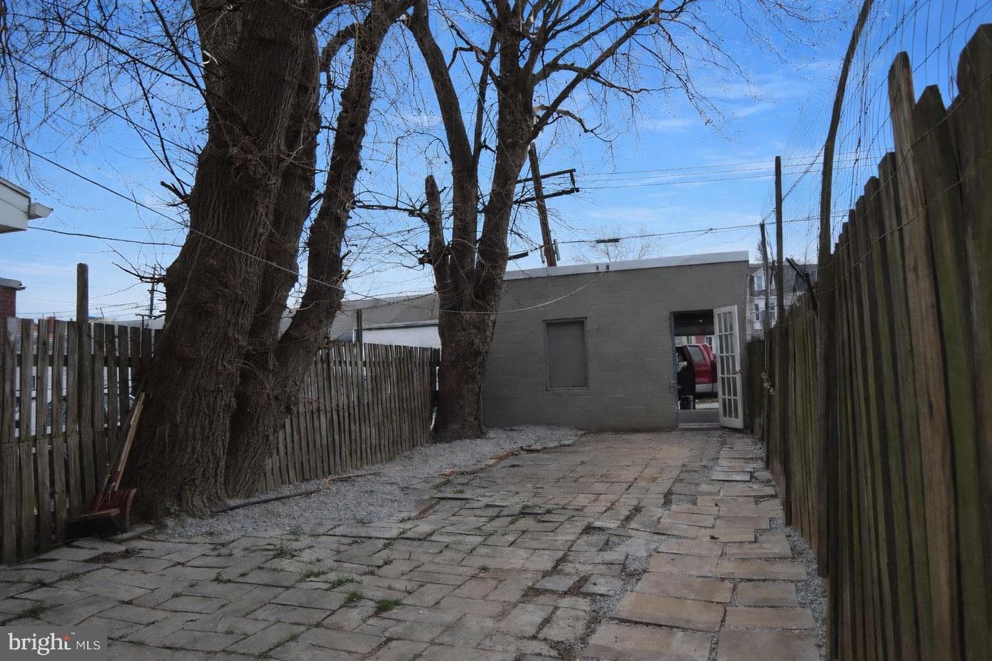 250 E College Avenue photo 21