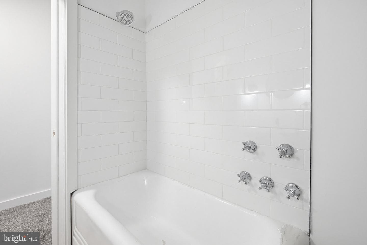 818 W King Street photo 19