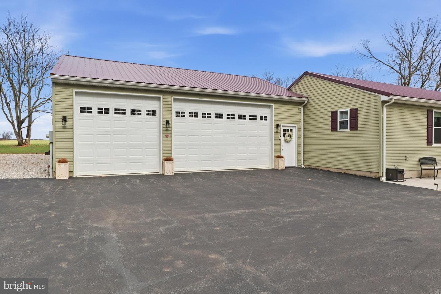 1025 White Oak Road photo 3