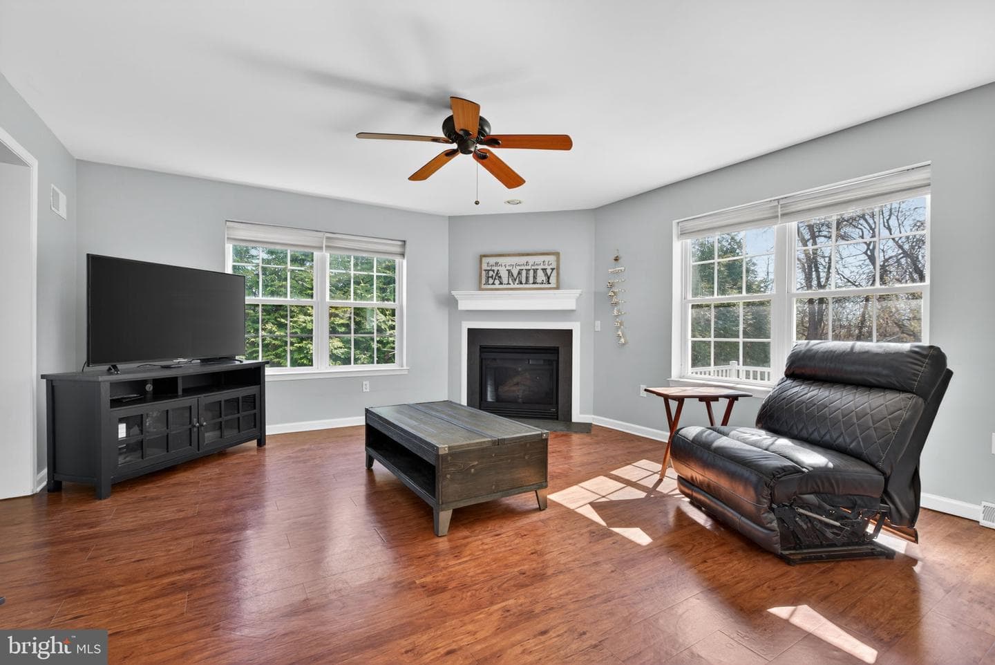 212 Sunset Circle photo 11