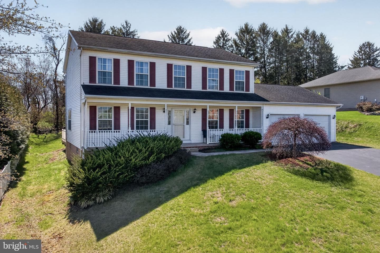 212 Sunset Circle photo 2