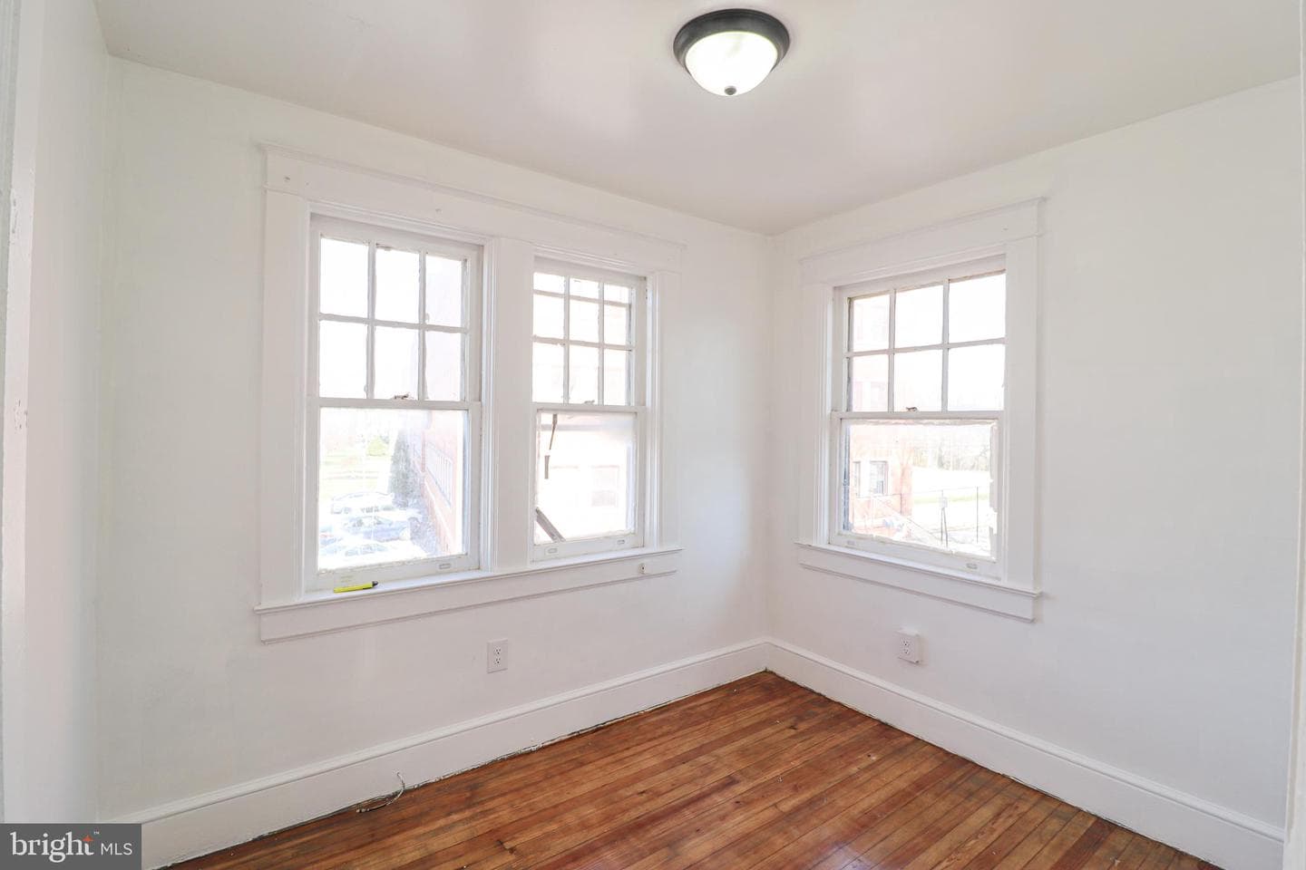 600 W College Avenue photo 17