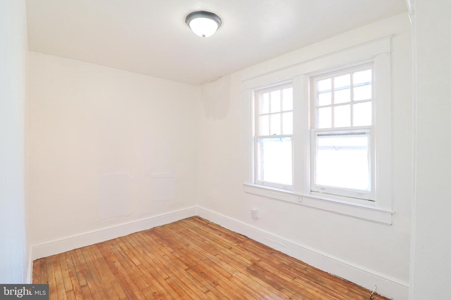 600 W College Avenue photo 19