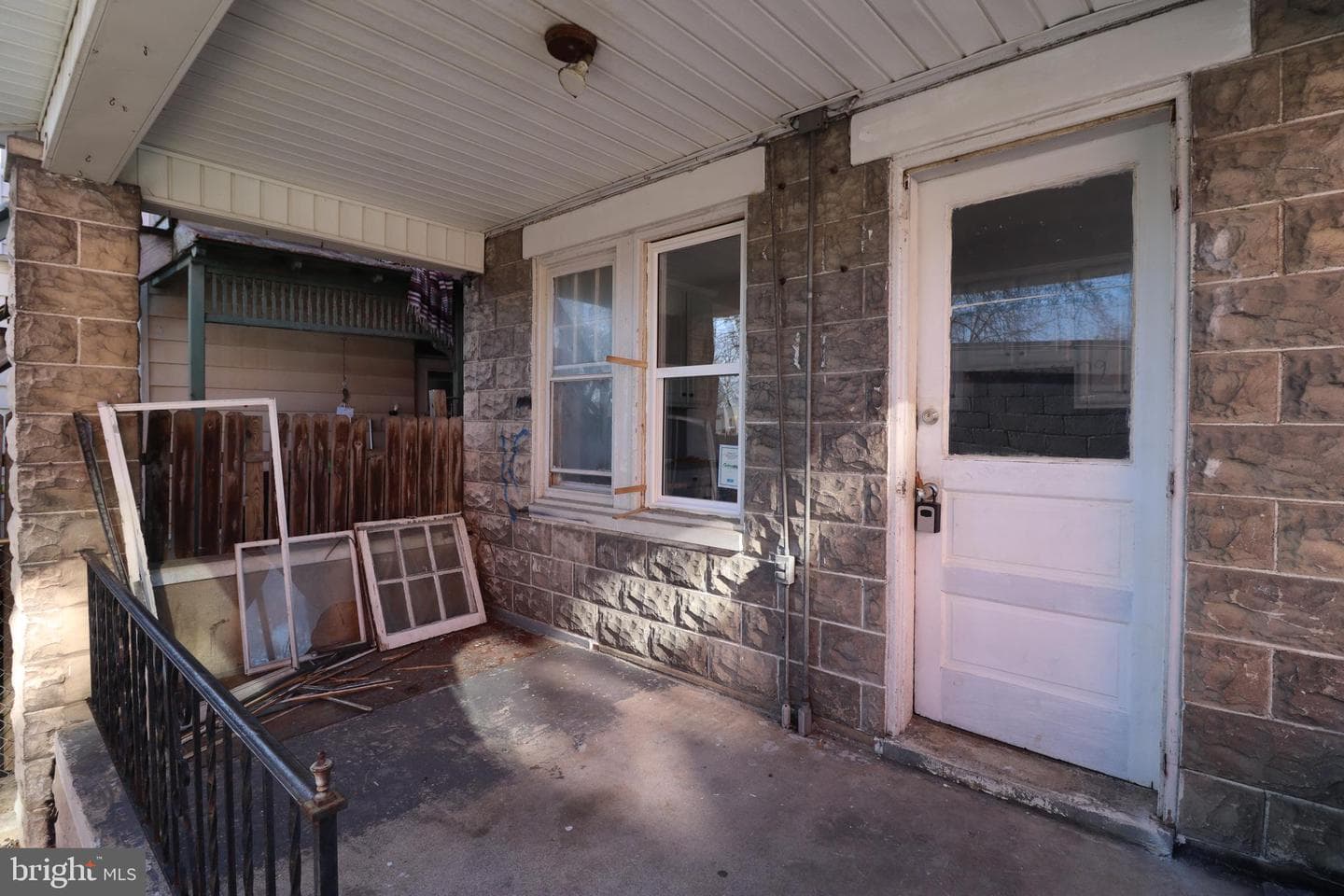 600 W College Avenue photo 30