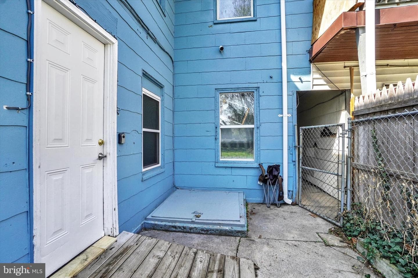 224 W College Avenue photo 12
