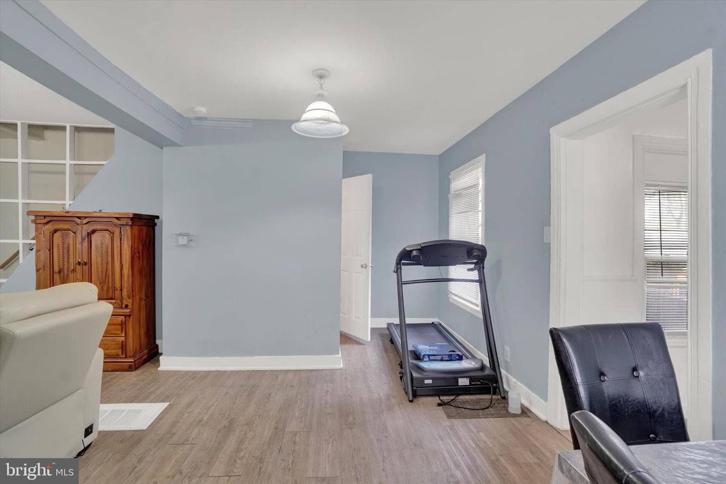 224 W College Avenue photo 5