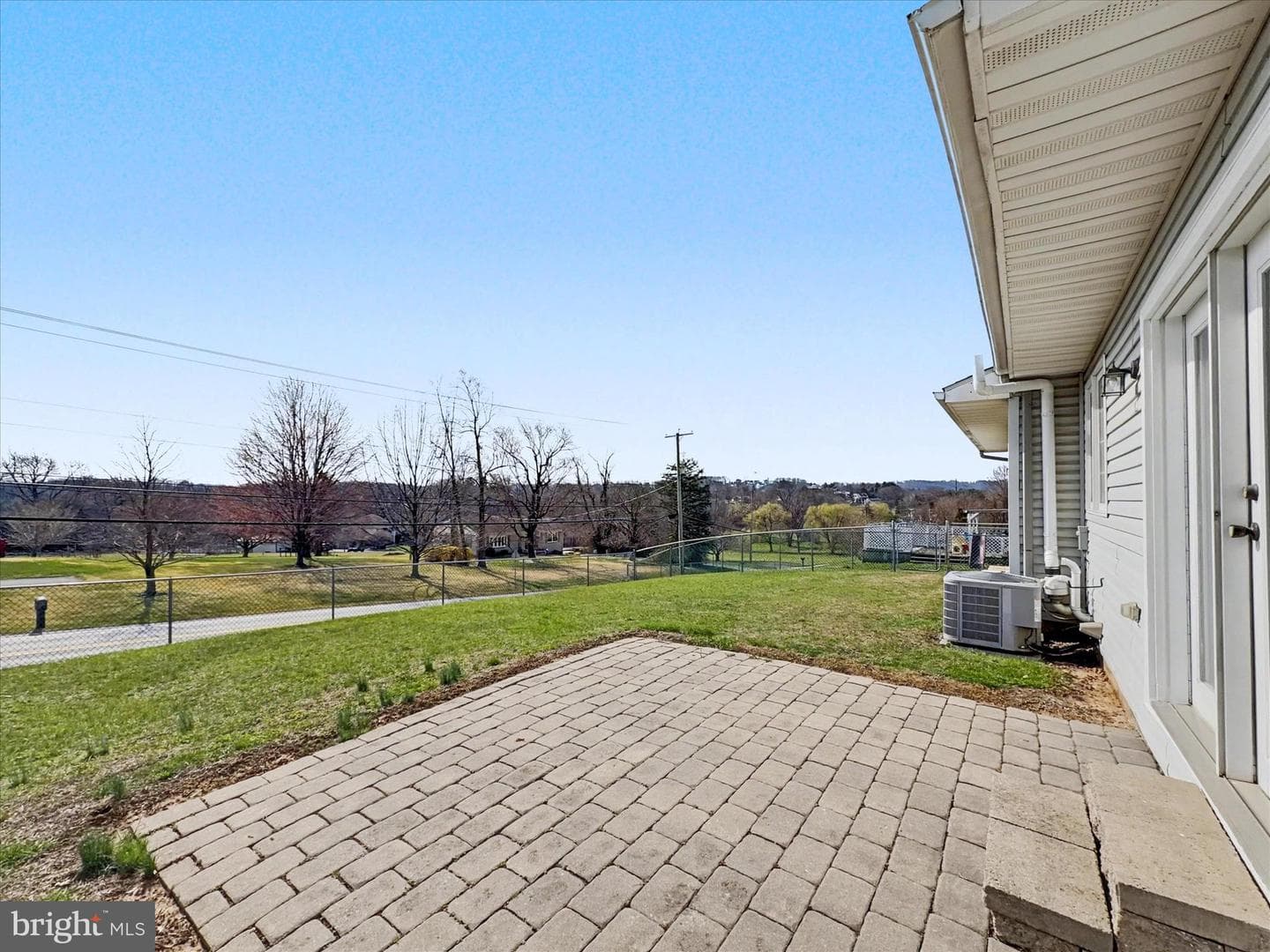 122 Overview Circle E photo 19