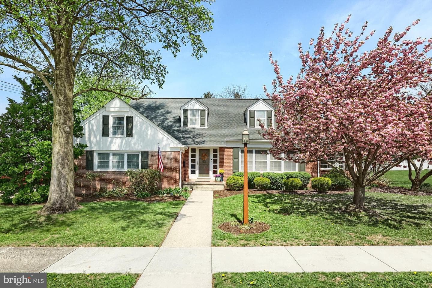 326 Allegheny Avenue photo 3