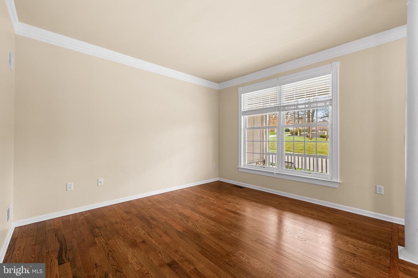 1115 Glen View Drive photo 7
