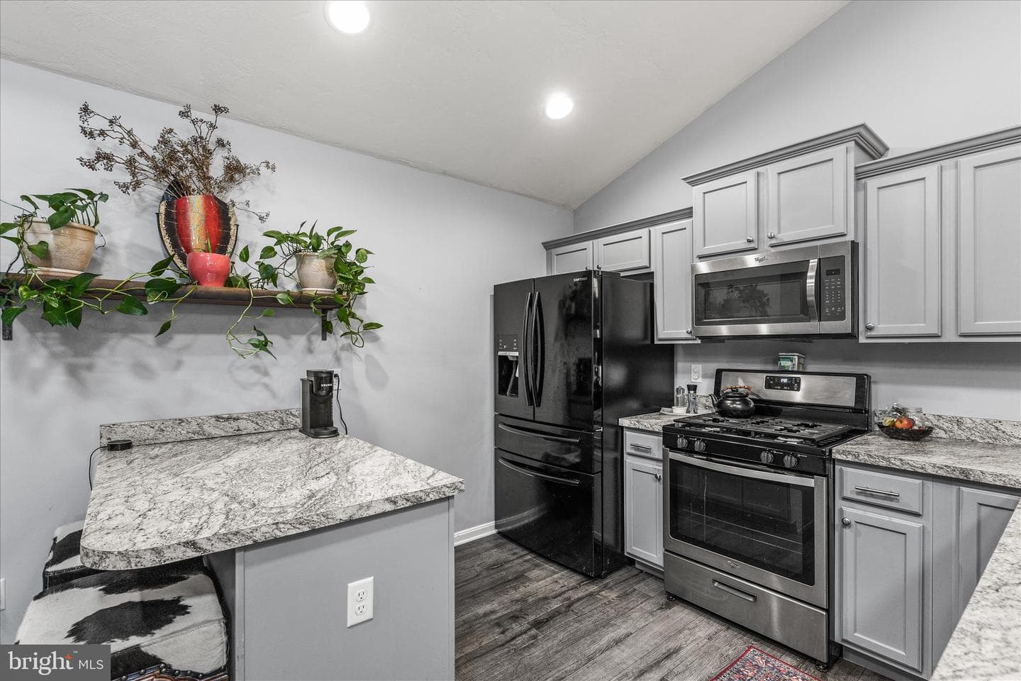 813 W Middle Street photo 12