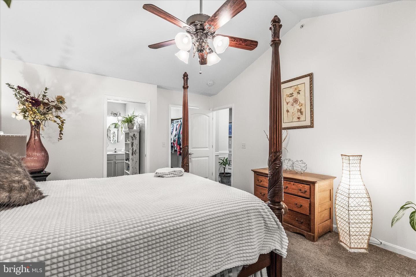 813 W Middle Street photo 17