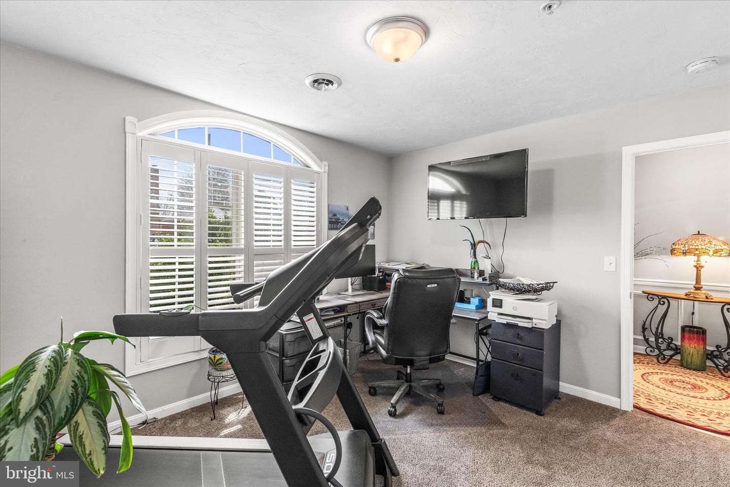 813 W Middle Street photo 6