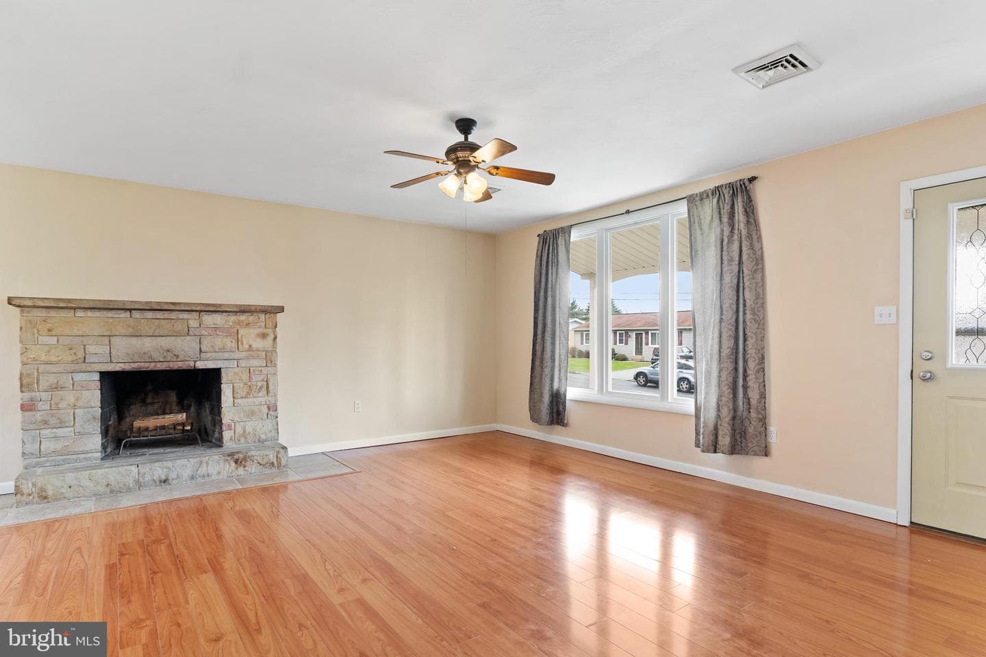 116 Pleasantview Terrace photo 7