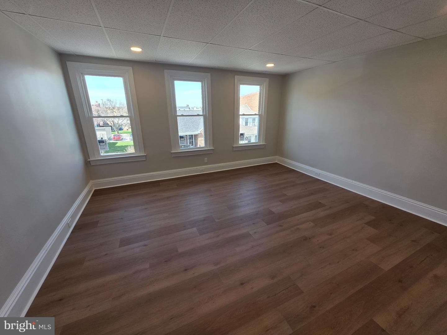 1306 W Poplar Street photo 34