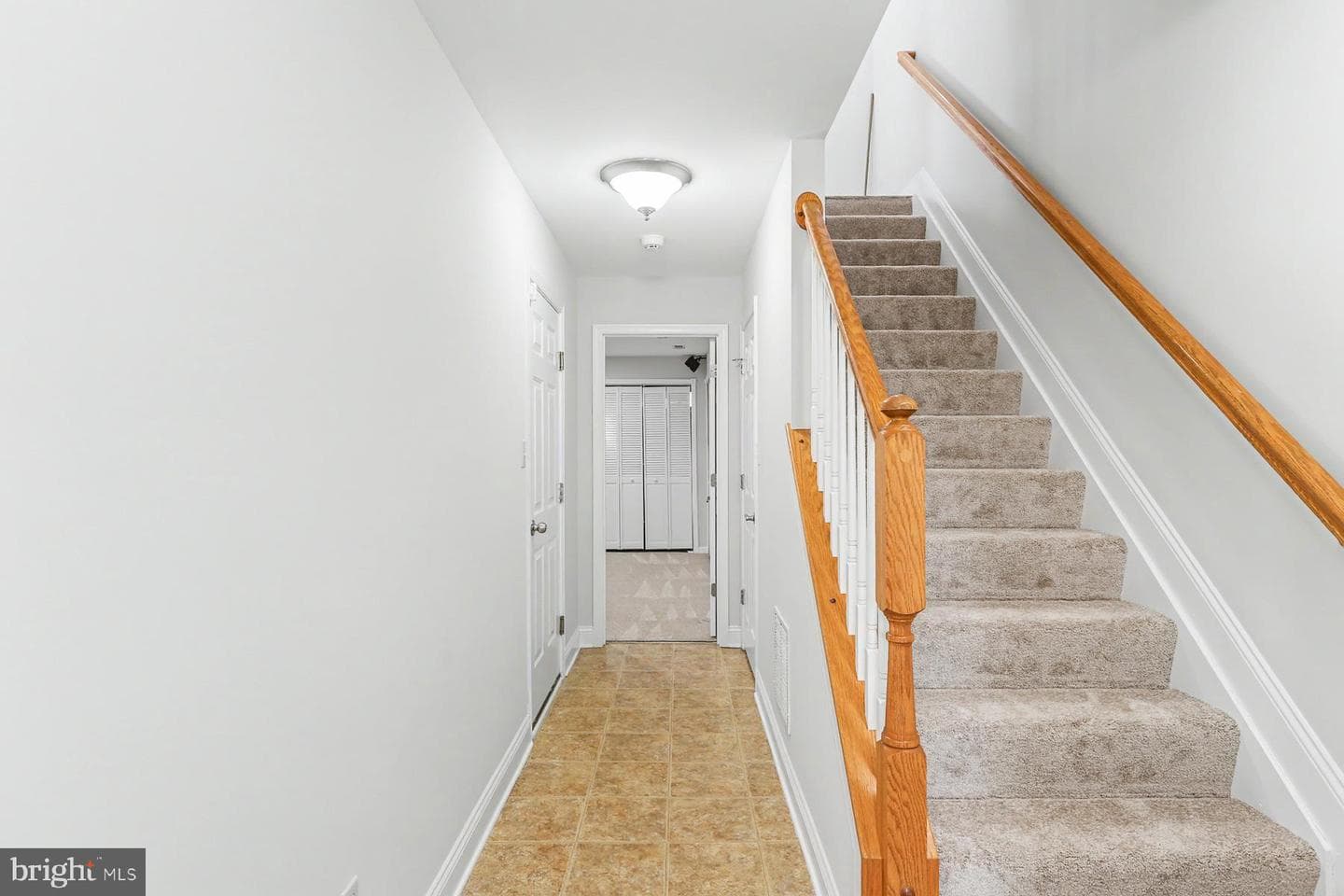 353 W Chestnut Street #16 photo 4