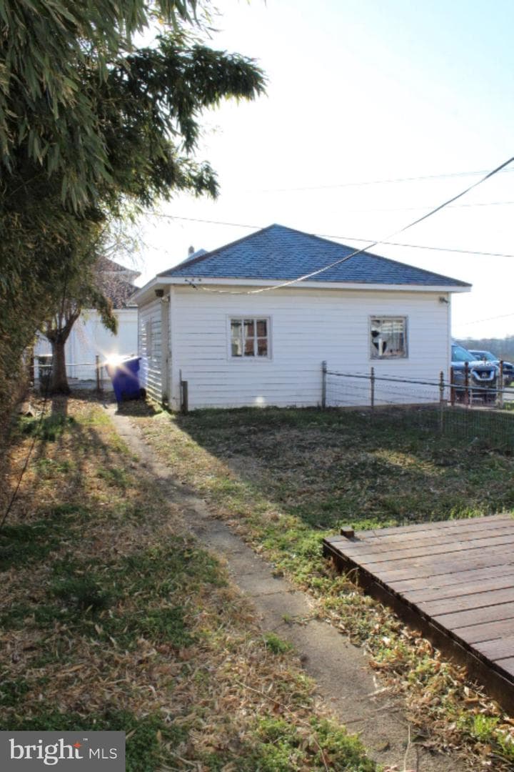 171 Linden Avenue photo 18