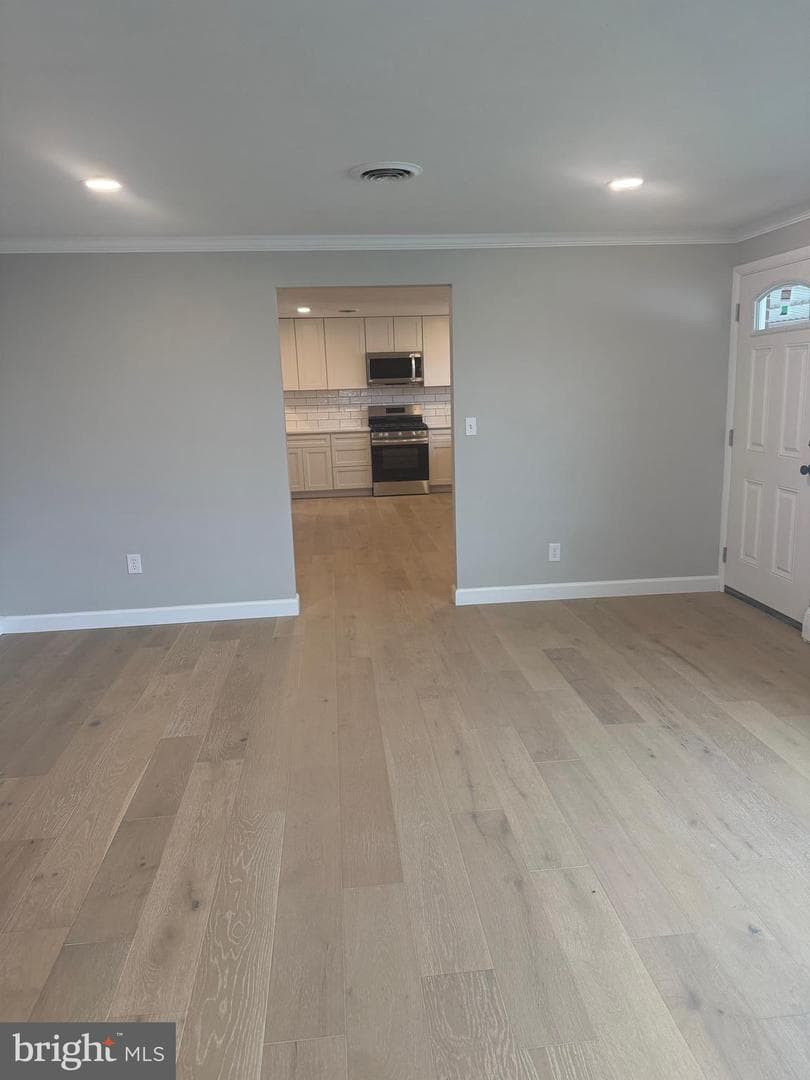 305 S Forney Avenue photo 18