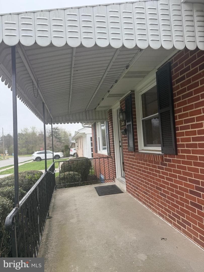 305 S Forney Avenue photo 2