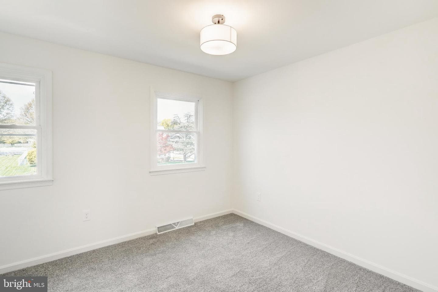 404 Clemens Drive photo 23