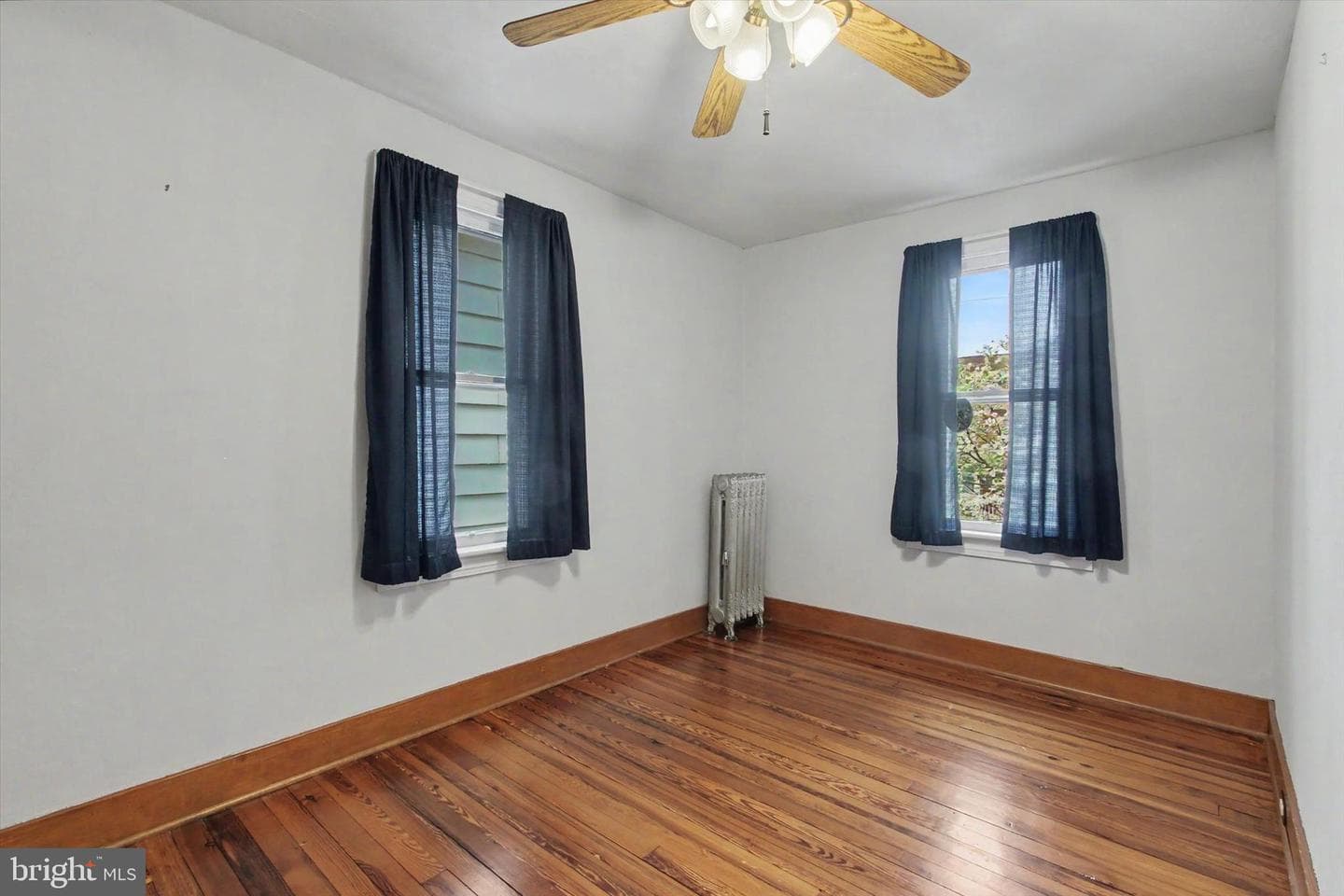 321 E Middle Street photo 24